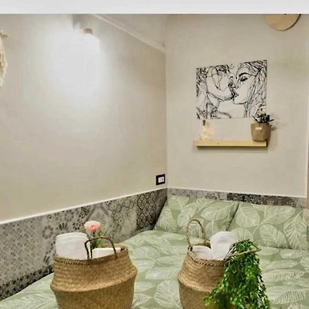 Casina Via Foria Bed & Breakfast Наполи Екстериор снимка