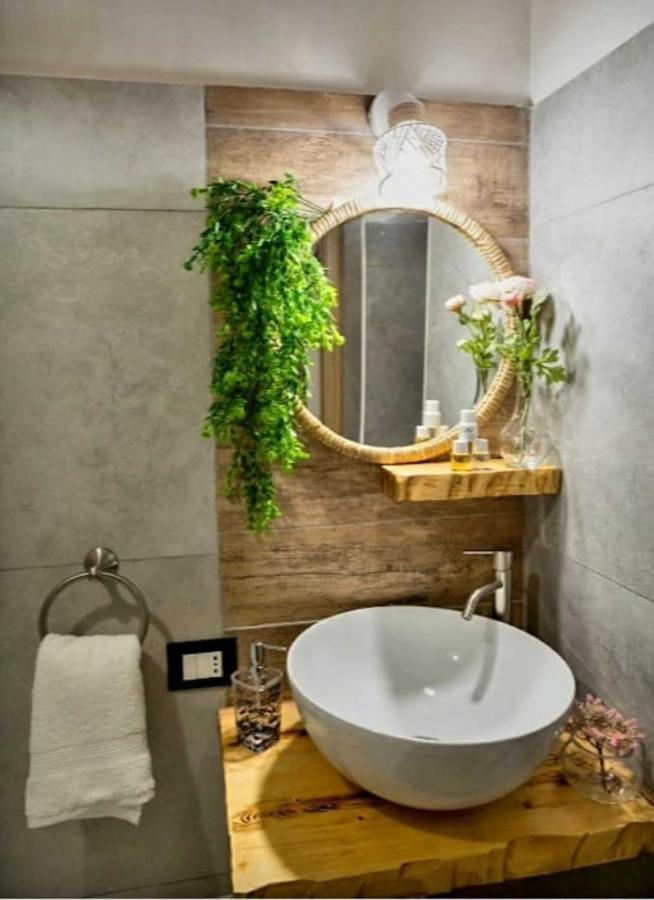 Casina Via Foria Bed & Breakfast Наполи Екстериор снимка